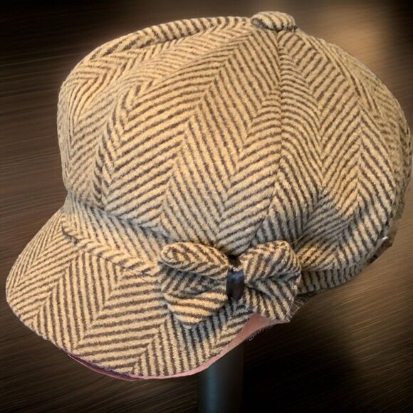 Magid Hats Accessories - Magid Hat, cap, newsboy, peaked, woven fabric, beige, brown, EUC